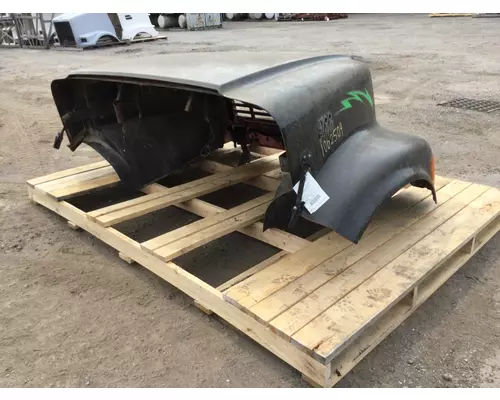 INTERNATIONAL 4700 Hood