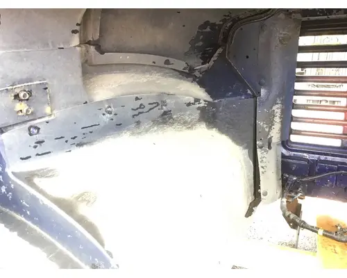 INTERNATIONAL 4700 Hood