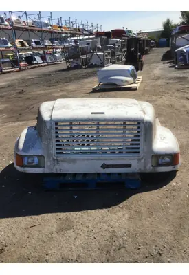 INTERNATIONAL 4700 Hood
