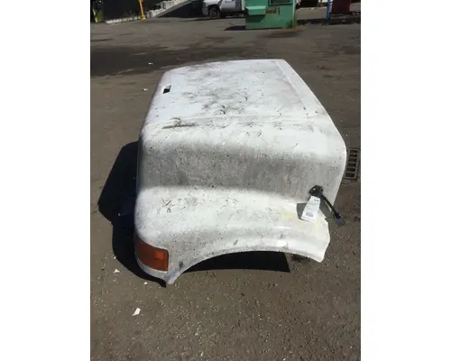 INTERNATIONAL 4700 Hood