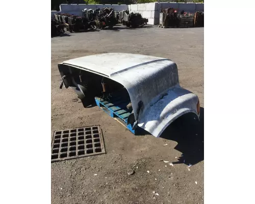 INTERNATIONAL 4700 Hood