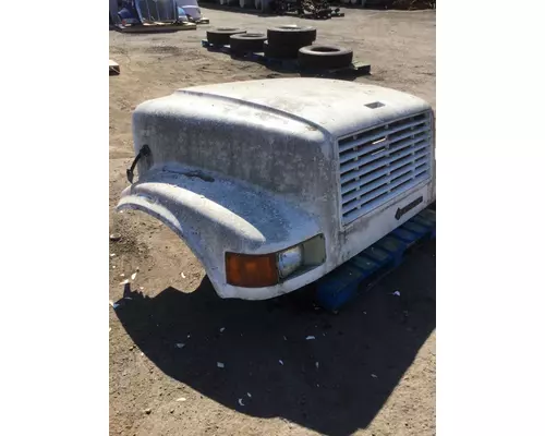 INTERNATIONAL 4700 Hood