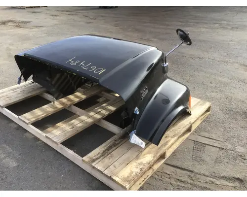 INTERNATIONAL 4700 Hood