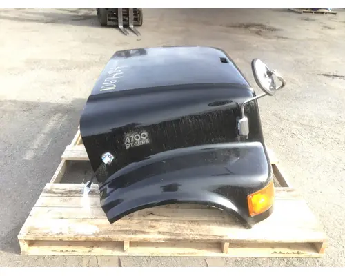 INTERNATIONAL 4700 Hood