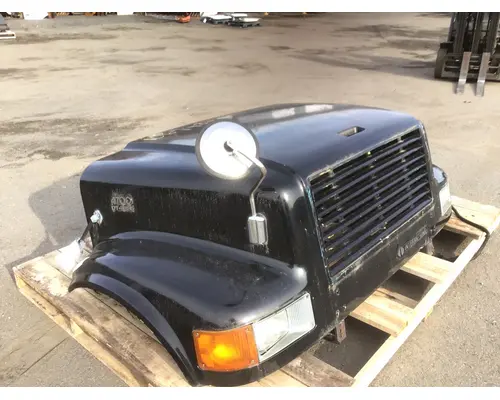 INTERNATIONAL 4700 Hood