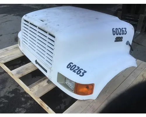 INTERNATIONAL 4700 Hood