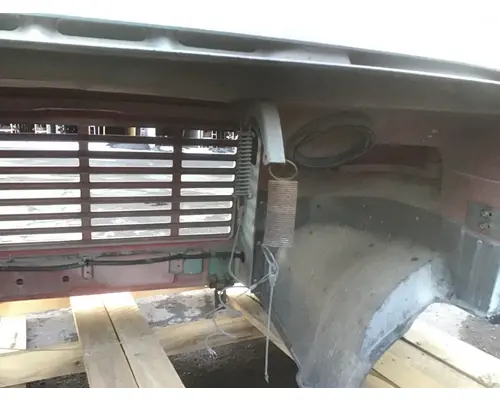 INTERNATIONAL 4700 Hood