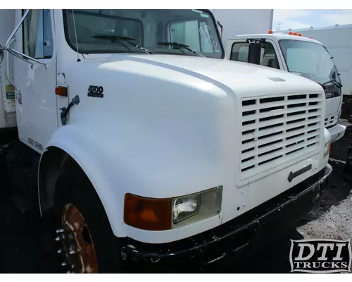 INTERNATIONAL 4700 Hood