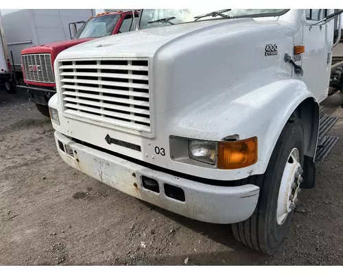 INTERNATIONAL 4700 Hood