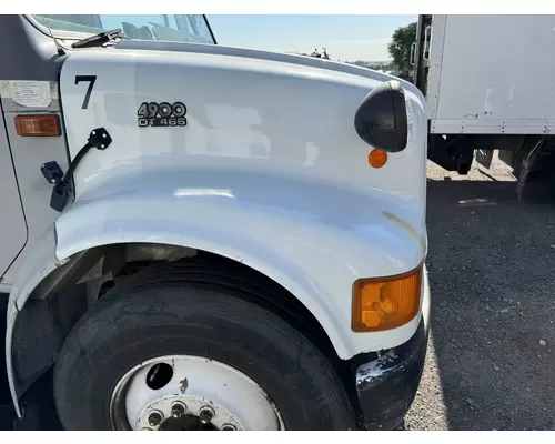 INTERNATIONAL 4700 Hood