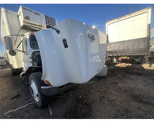 INTERNATIONAL 4700 Hood