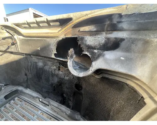 INTERNATIONAL 4700 Hood