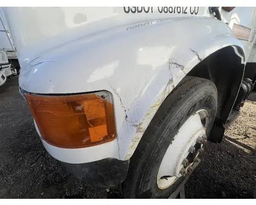 INTERNATIONAL 4700 Hood