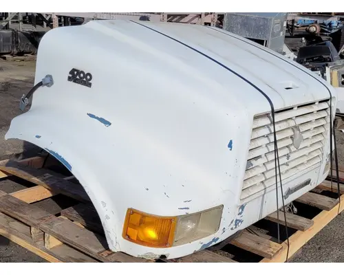 INTERNATIONAL 4700 Hood