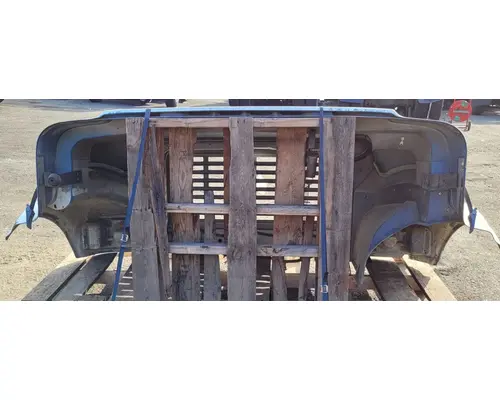 INTERNATIONAL 4700 Hood