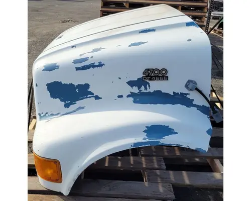 INTERNATIONAL 4700 Hood