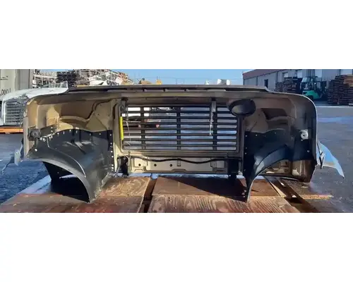 INTERNATIONAL 4700 Hood