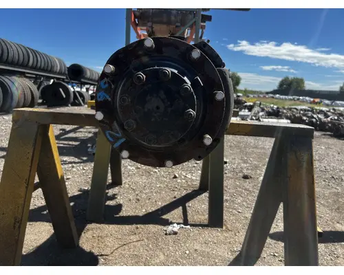 INTERNATIONAL 4700 Hub