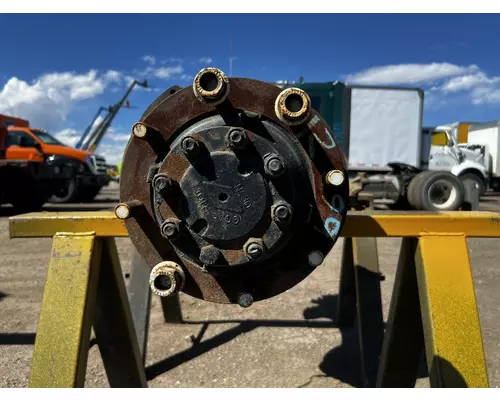 INTERNATIONAL 4700 Hub