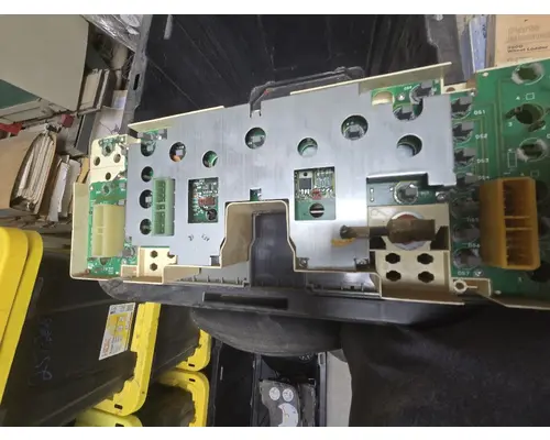 INTERNATIONAL 4700 Instrument Cluster