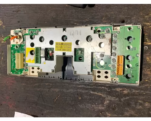 INTERNATIONAL 4700 Instrument Cluster