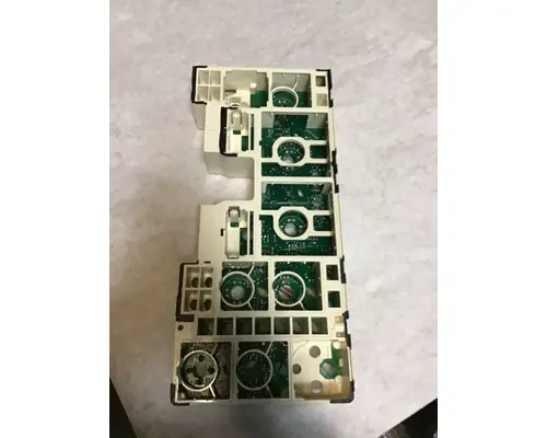 INTERNATIONAL 4700 Instrument Cluster