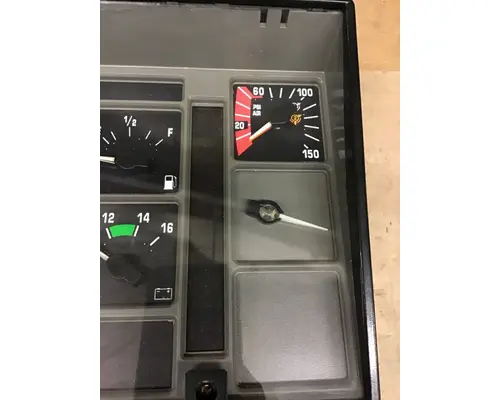 INTERNATIONAL 4700 Instrument Cluster