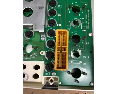 INTERNATIONAL 4700 Instrument Cluster