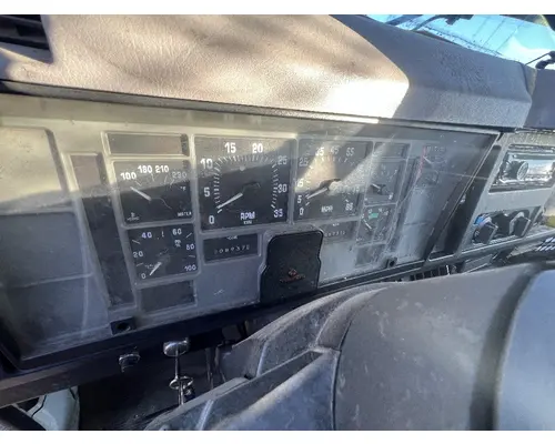 INTERNATIONAL 4700 Instrument Cluster