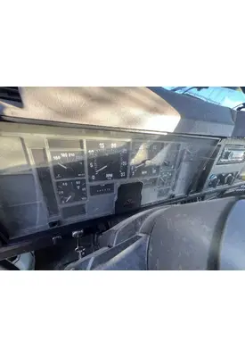 INTERNATIONAL 4700 Instrument Cluster