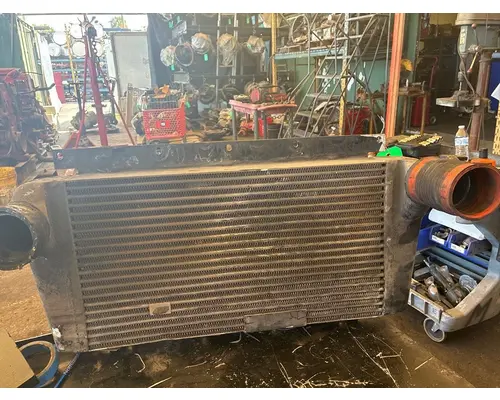 INTERNATIONAL 4700 Intercooler
