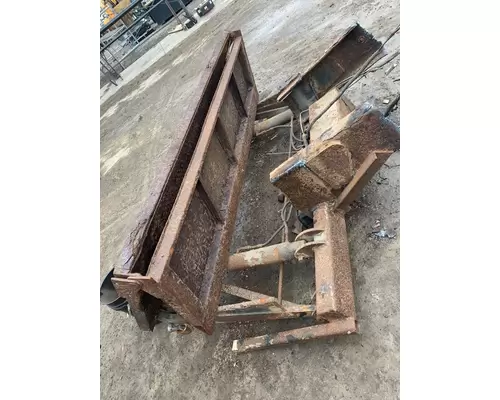 INTERNATIONAL 4700 LiftgateTailgates