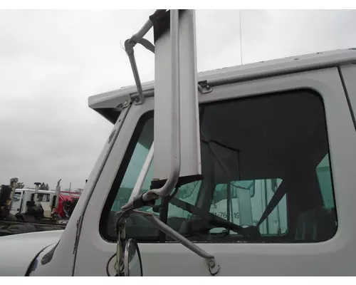 INTERNATIONAL 4700 Mirror (Side View)