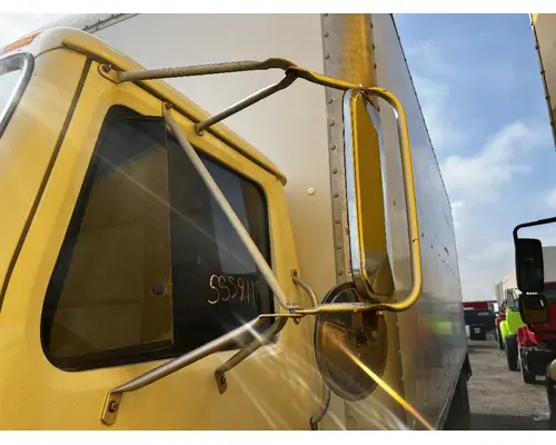 INTERNATIONAL 4700 Mirror (Side View)