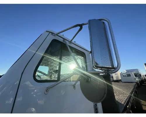 INTERNATIONAL 4700 Mirror (Side View)