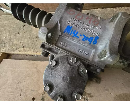 INTERNATIONAL 4700 Power Brake Booster