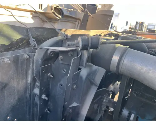 INTERNATIONAL 4700 Radiator Shroud