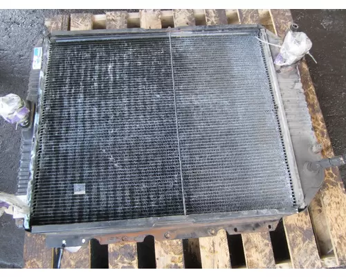 INTERNATIONAL 4700 Radiator