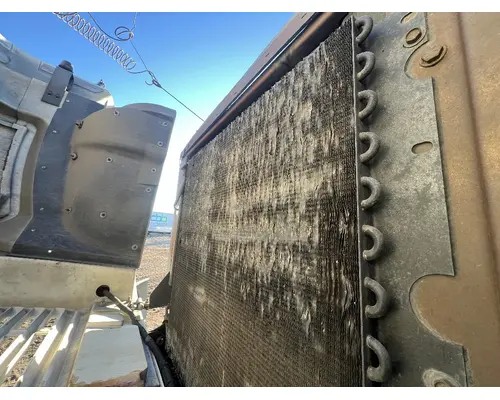 INTERNATIONAL 4700 Radiator