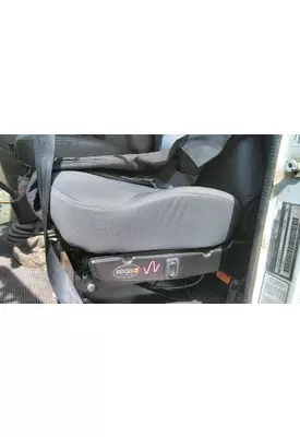INTERNATIONAL 4700 SEAT, FRONT