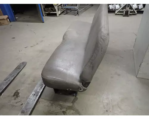 INTERNATIONAL 4700 Seat, Front