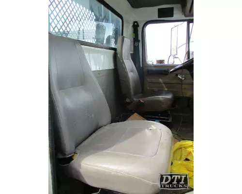 INTERNATIONAL 4700 Seat, Front