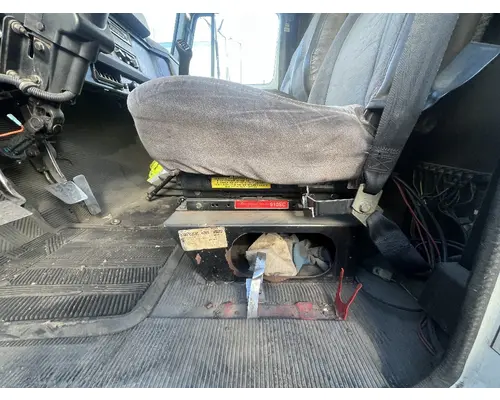 INTERNATIONAL 4700 Seat, Front