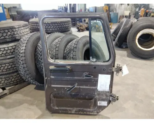 INTERNATIONAL 4900 1990-2002 DOOR ASSEMBLY, FRONT
