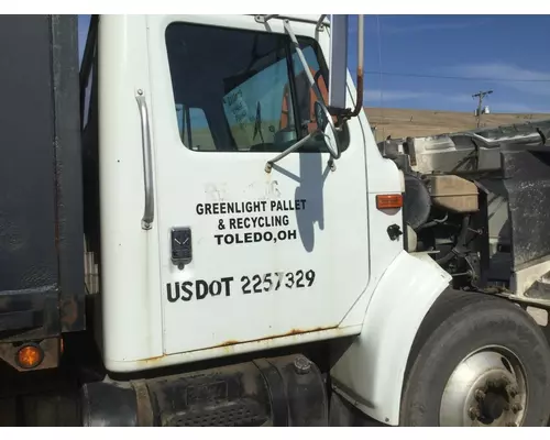 INTERNATIONAL 4900 1990-2002 DOOR ASSEMBLY, FRONT