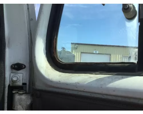INTERNATIONAL 4900 1990-2002 DOOR ASSEMBLY, FRONT