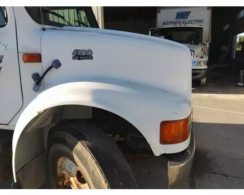 INTERNATIONAL 4900 1990-2002 HOOD