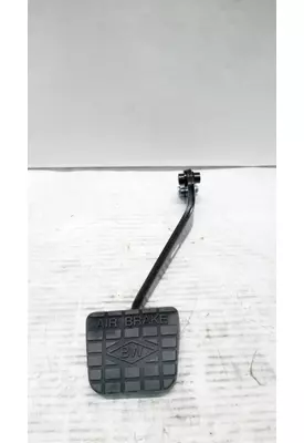 INTERNATIONAL 4900 Accelerator Parts