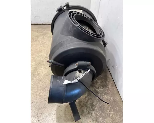 INTERNATIONAL 4900 Air Cleaner