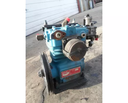 INTERNATIONAL 4900 Air Compressor